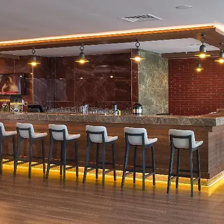 Ramada Plaza By Wyndham Otel 5*